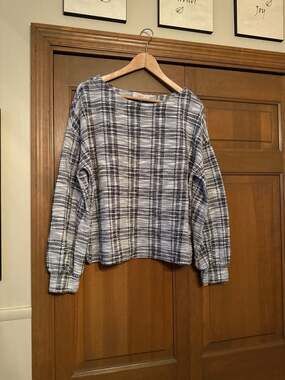 LOFT Plaid Puff Sleeve Bounce Sweatshirt in Black and White